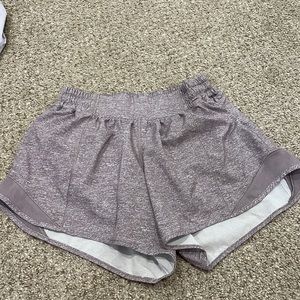 Lululemon Hottie Hot shorts 4”